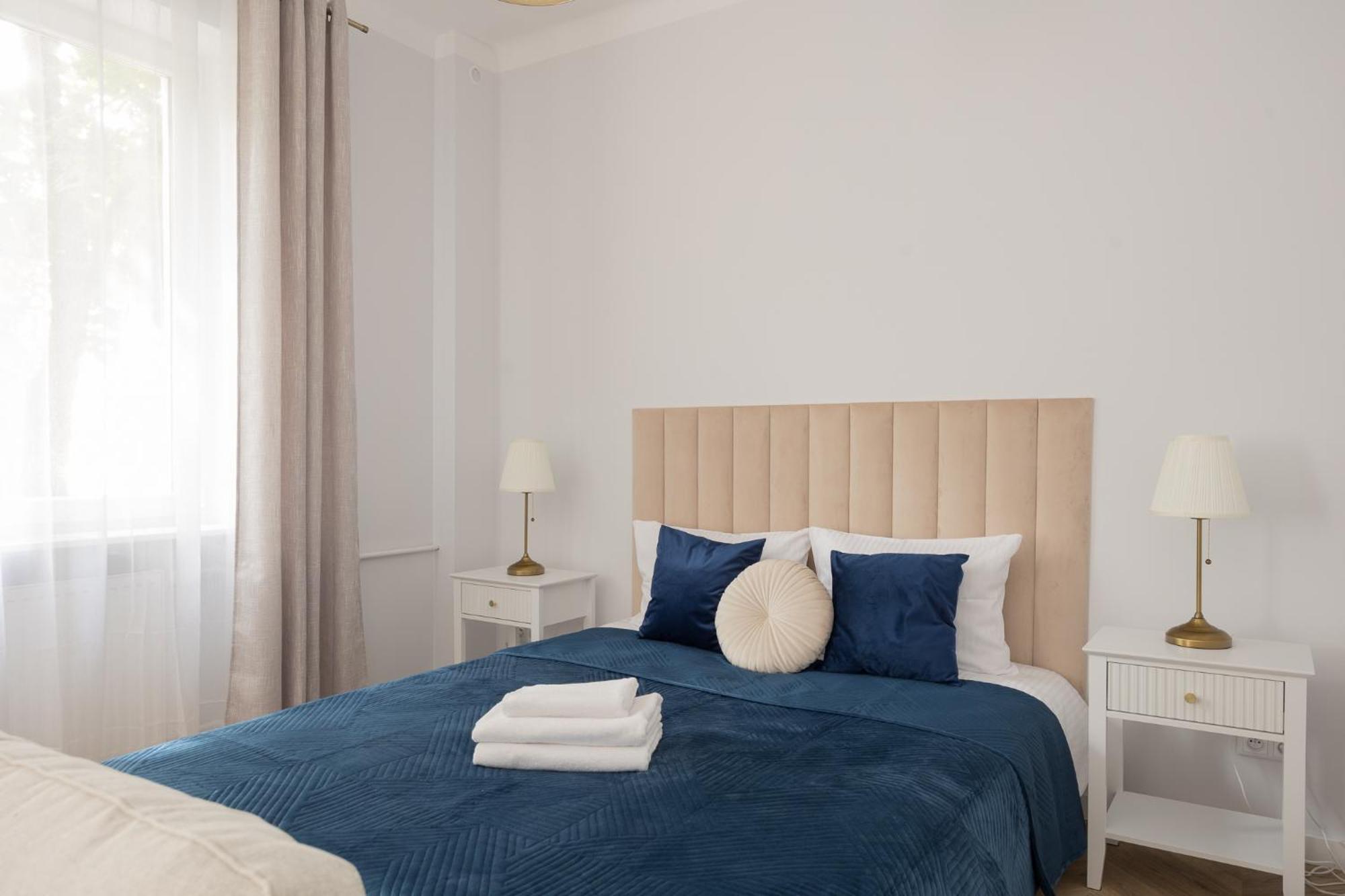 Chmielna Apartment *